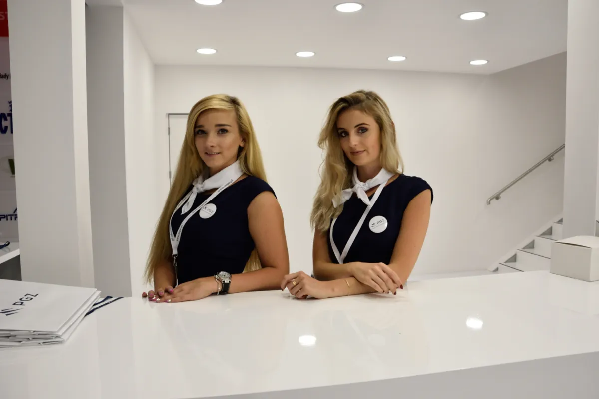 Hostessa na targi